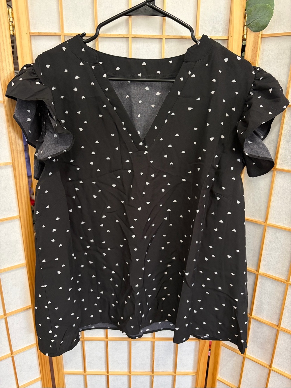 SHEIN Black V-Neck Heart Print Ruffle Sleeve Blouse